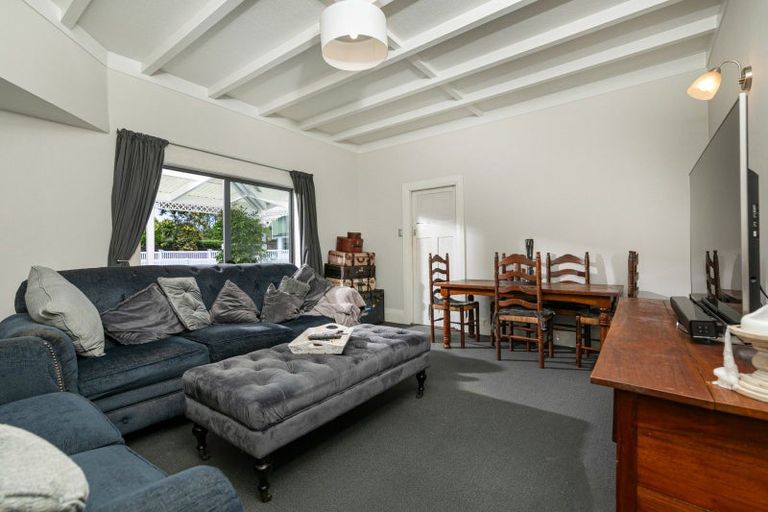 Photo of property in 49a Roland Road, Greenhithe, Auckland, 0632