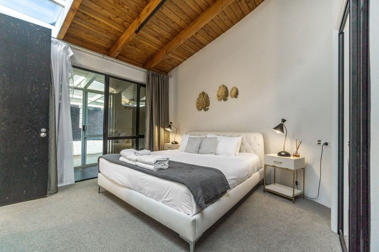 Photo of property in 105 Aeroview Drive, Beach Haven, Auckland, 0626