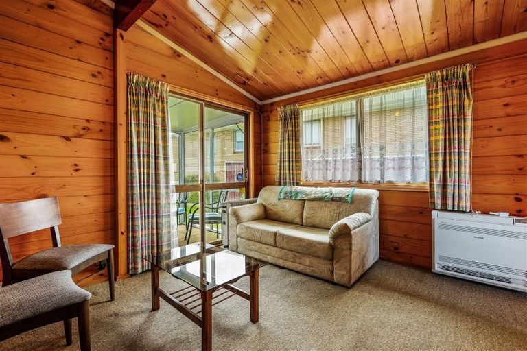 Photo of property in 5 Hillcrest Place, Avonhead, Christchurch, 8042