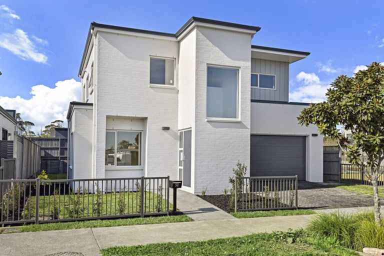 Photo of property in 52 Whenuapai Drive, Whenuapai, Auckland, 0618