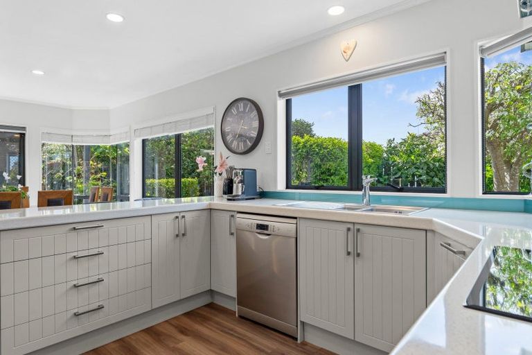 Photo of property in 24 Ocean Crest, Papamoa Beach, Papamoa, 3118