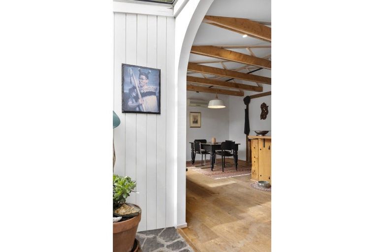 Photo of property in 10a Larch Place, Wanaka, 9305