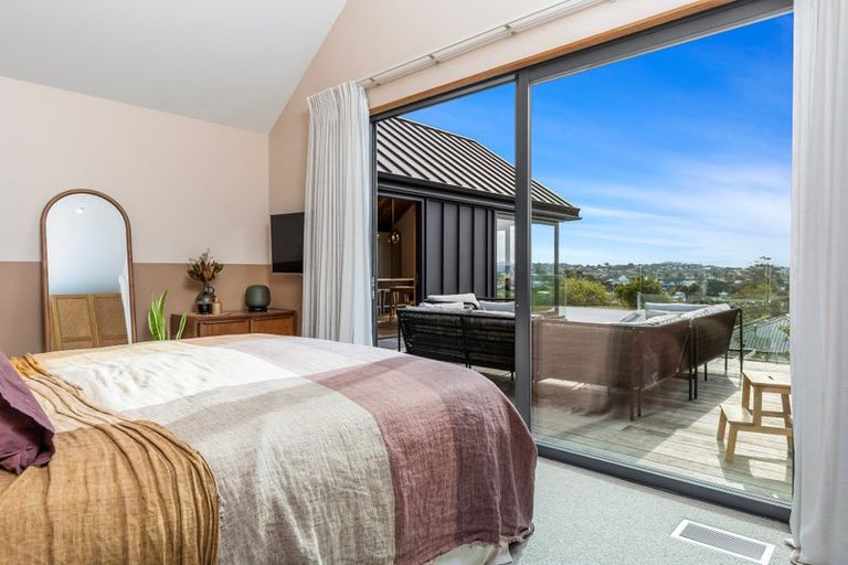 Photo of property in 50 Tiri Road, Manly, Whangaparaoa, 0930