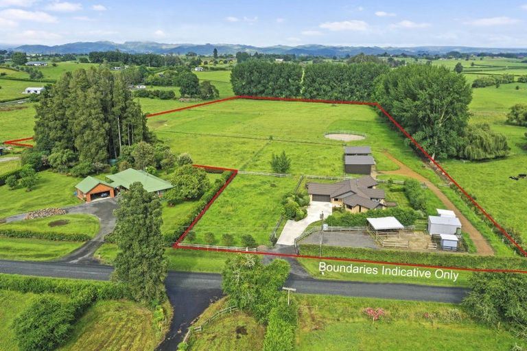 Photo of property in 21 Barrett Road, Temple View, Hamilton, 3290