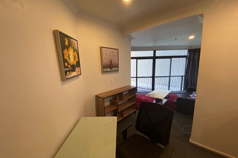 Photo of property in Terrace Garden Apartments, 2d/120 The Terrace, Wellington Central, Wellington, 6011