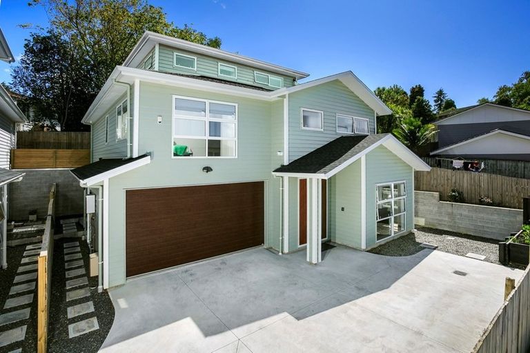 Photo of property in 29a Normanton Street, Glenfield, Auckland, 0629