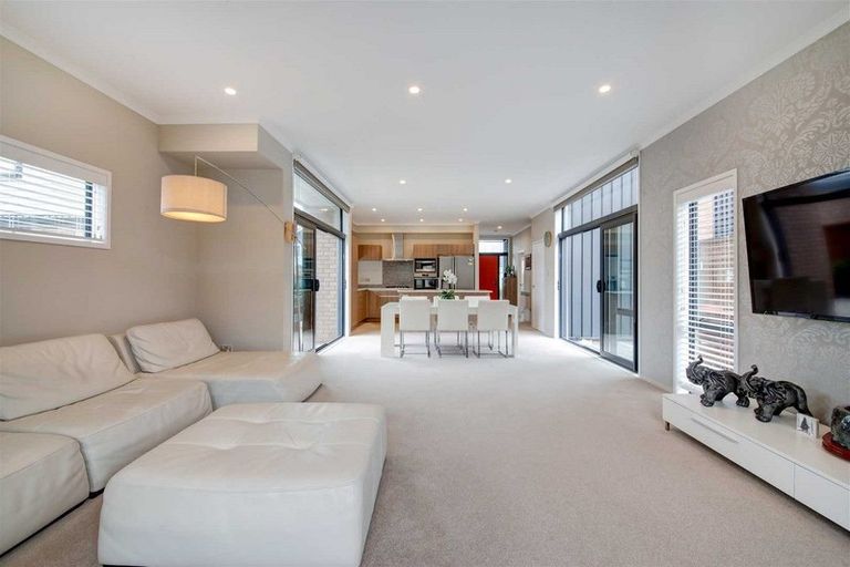 Photo of property in 21 Mapou Road, Hobsonville, Auckland, 0616