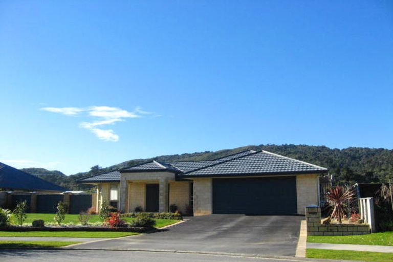 Photo of property in 11 Westvale Drive, Greymouth, 7805