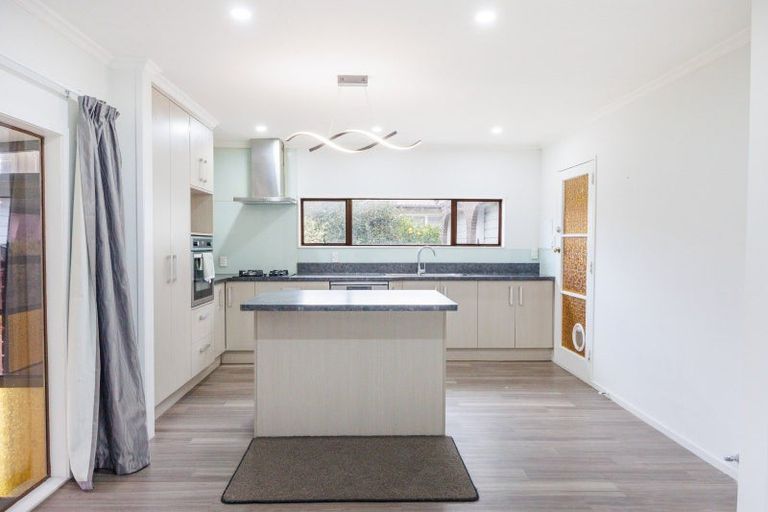 Photo of property in 25 Haast Place, Awapuni, Palmerston North, 4412