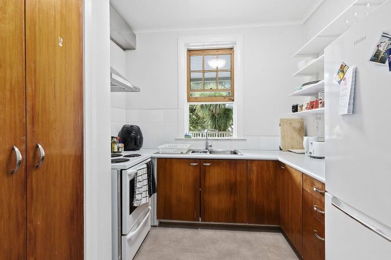 Photo of property in 2 Caprera Street, Melrose, Wellington, 6023
