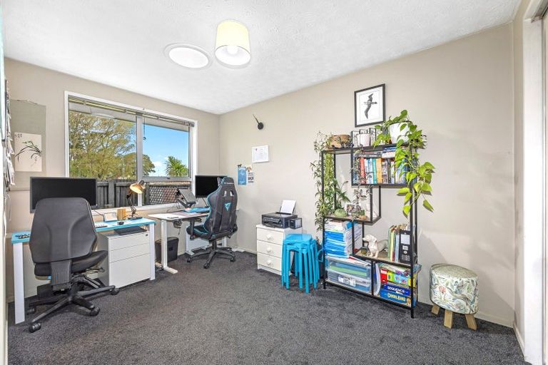 Photo of property in 1/44 Kathleen Crescent, Hornby, Christchurch, 8042