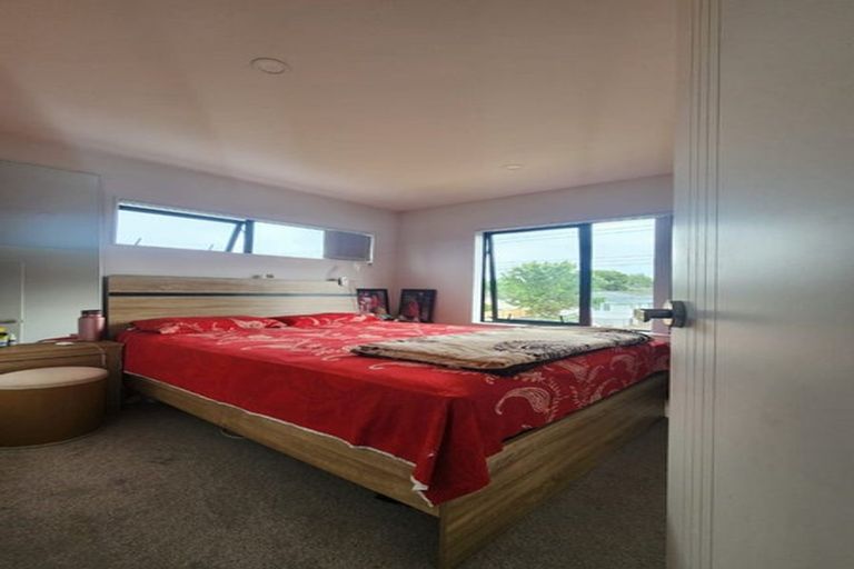 Photo of property in 1/15 Old Wairoa Road, Papakura, 2110