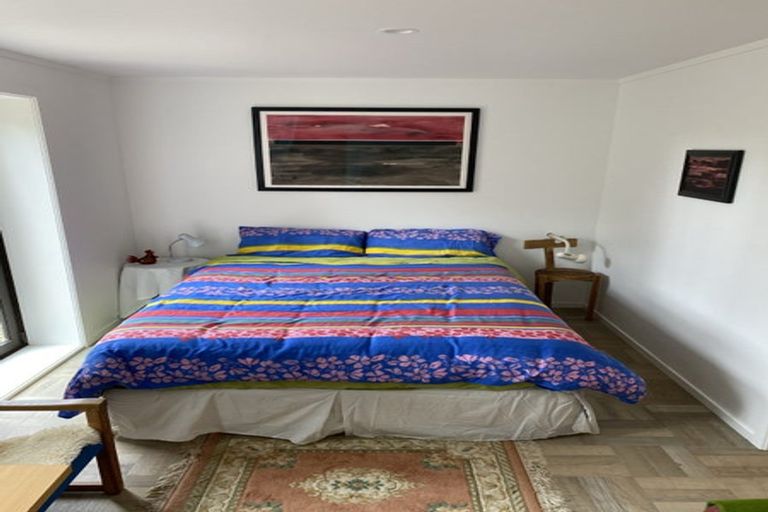 Photo of property in 71 Howard Road, Orere Point, Papakura, 2585