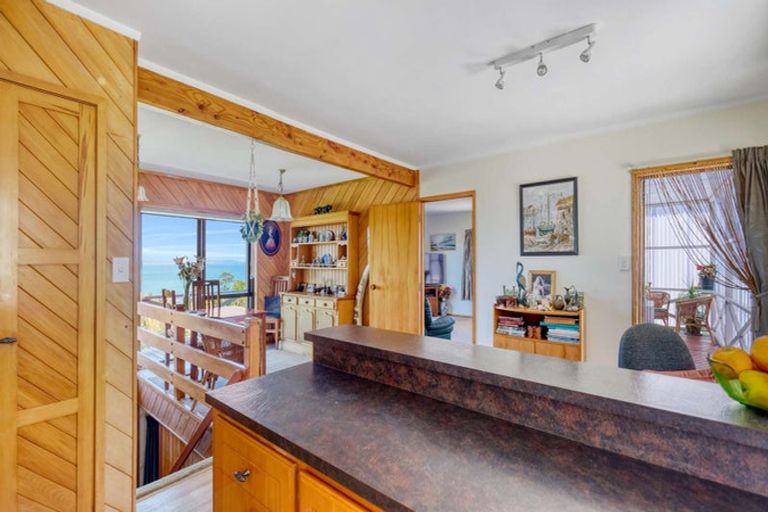 Photo of property in 24 Bay View Road, Cable Bay, 0420