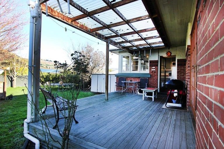 Photo of property in 1 Bruce Street, Mosgiel, 9024