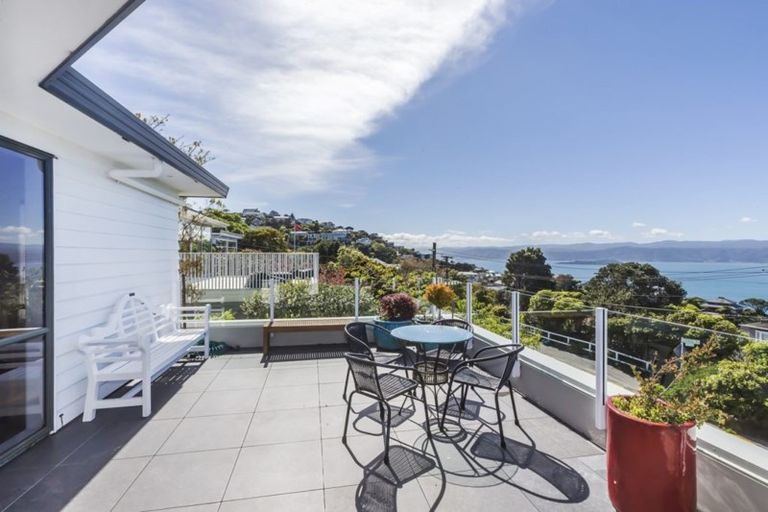 Photo of property in 15 Whitu Street, Khandallah, Wellington, 6035