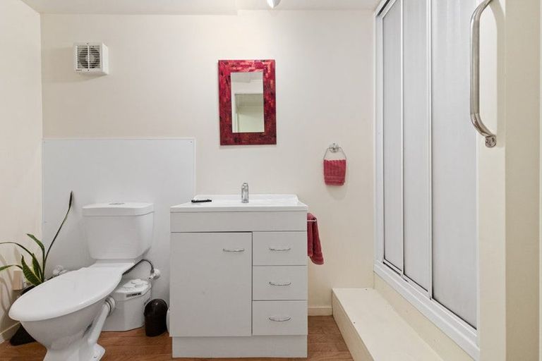 Photo of property in 41 Anzac Road, Pukekohe, 2120