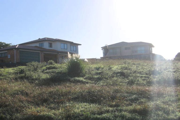 Photo of property in 19 Fairchild Avenue, Goodwood Heights, Auckland, 2105