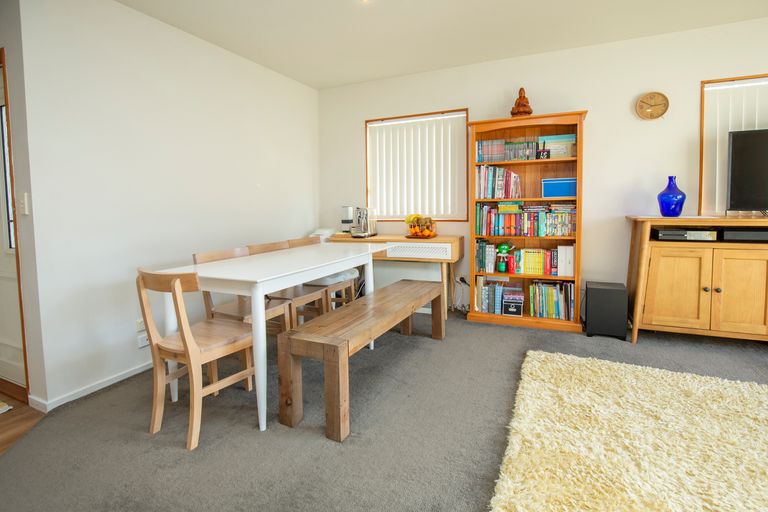 Photo of property in 1/670 Whangaparaoa Road, Stanmore Bay, Whangaparaoa, 0932