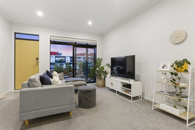 Photo of property in 81e Hobsonville Point Road, Hobsonville, Auckland, 0616