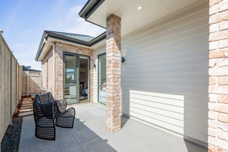 Photo of property in 65 Nganui Avenue, Takanini, 2112