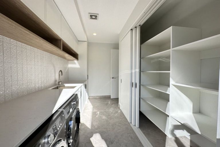 Photo of property in 17c Kirkwood Avenue, Upper Riccarton, Christchurch, 8041