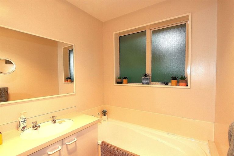 Photo of property in 2/109b Tedder Avenue, North New Brighton, Christchurch, 8083