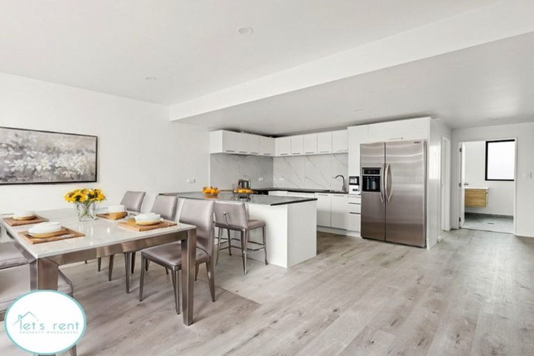 Photo of property in 37 Sunnypark Avenue, Rosehill, Papakura, 2113