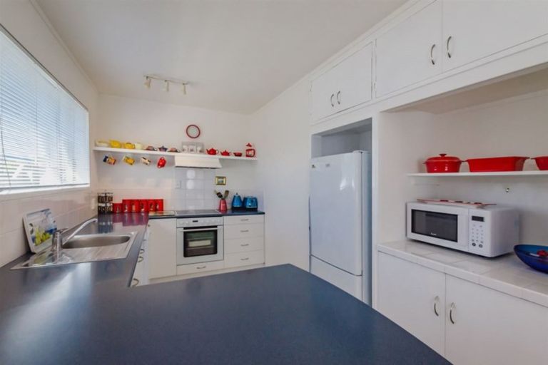 Photo of property in 9a Olive Terrace, Paraparaumu Beach, Paraparaumu, 5032
