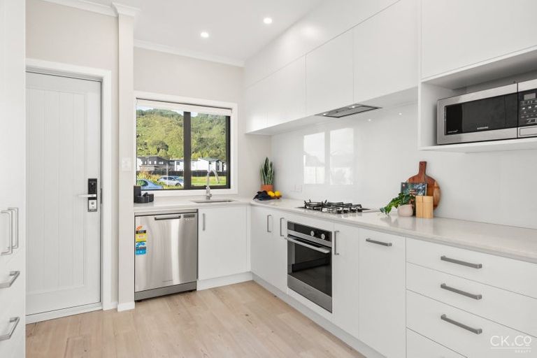 Photo of property in 7 Fitch Lane, Wallaceville, Upper Hutt, 5018