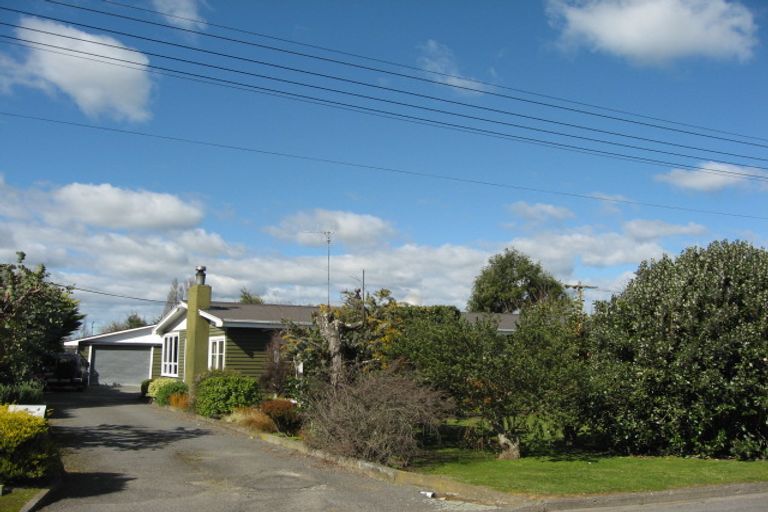 Photo of property in 4 Guy Street, Waipawa, 4210