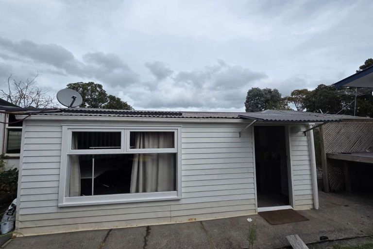 Photo of property in 11 Arosa Place, Forrest Hill, Auckland, 0620