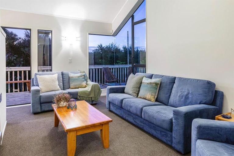 Photo of property in 42 James Cook Drive, Whitby, Porirua, 5024