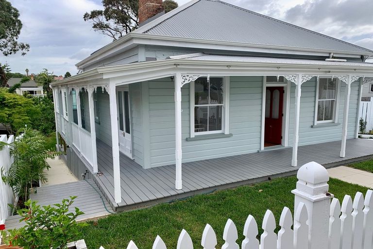 Photo of property in 29 Ewen Alison Avenue, Devonport, Auckland, 0624