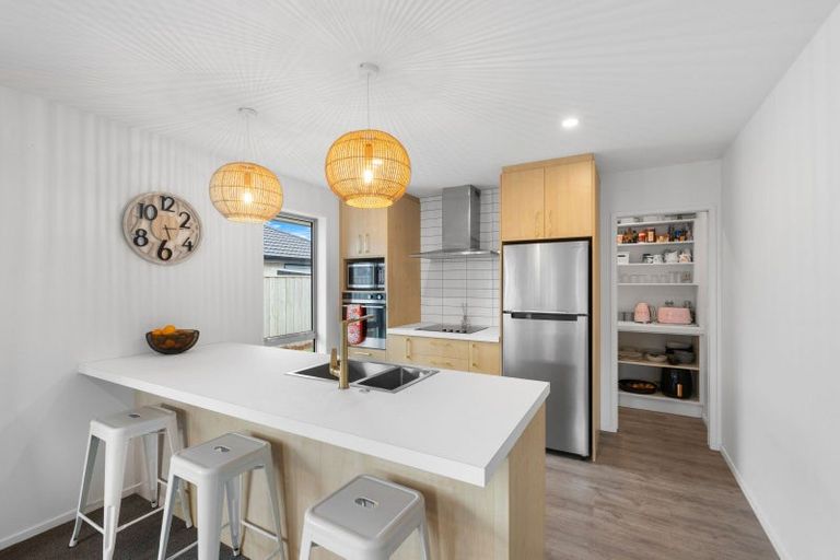 Photo of property in 16 Croydon Street, Woodend, 7610