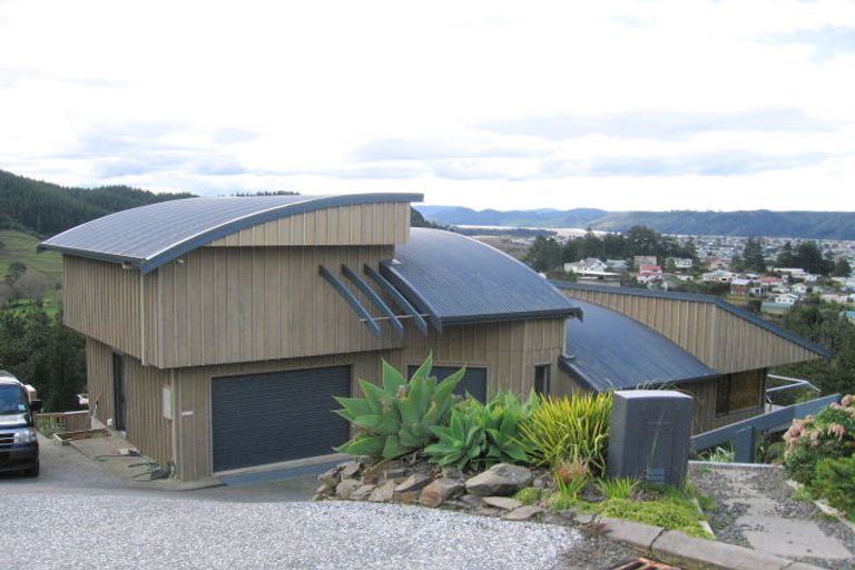 Photo of property in 124 Pacific View Drive, Whangamata, 3620