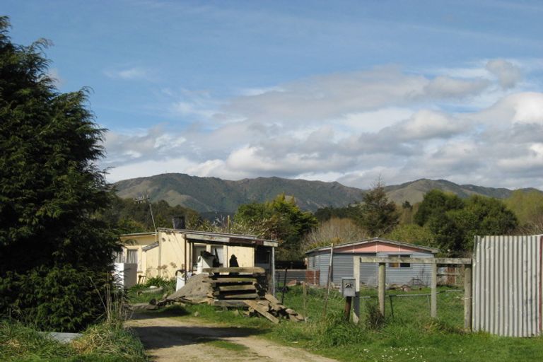 Photo of property in 10 Vogel Street, Shannon, 4821