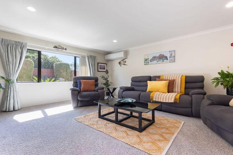 Photo of property in 7 Central Park, Paraparaumu Beach, Paraparaumu, 5032