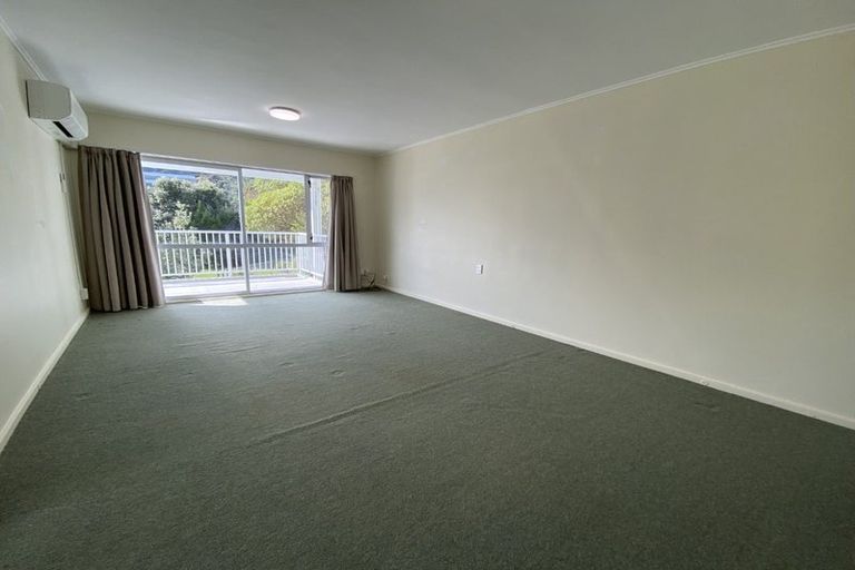 Photo of property in 95 Farmer Crescent, Taita, Lower Hutt, 5011