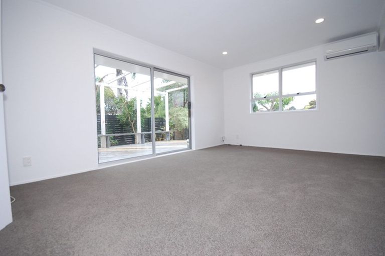 Photo of property in 14 Damson Place, Bucklands Beach, Auckland, 2012