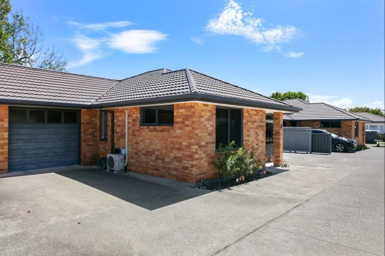 Photo of property in 24 Leon Street, Riverdale, Gisborne, 4010