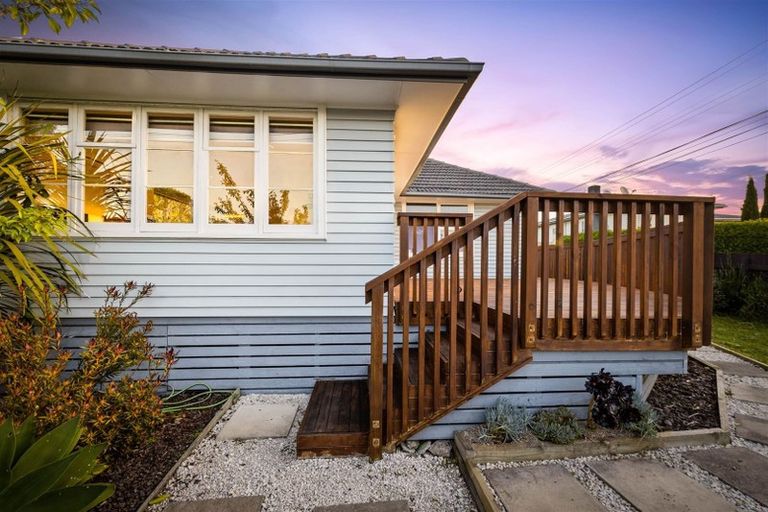 Photo of property in 24b Ribblesdale Road, Henderson, Auckland, 0612