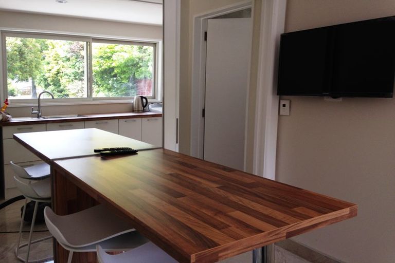 Photo of property in 226 Memorial Avenue, Burnside, Christchurch, 8053