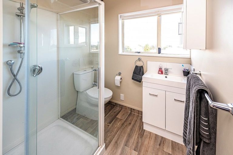 Photo of property in 28 Miro Street, Castlecliff, Whanganui, 4501