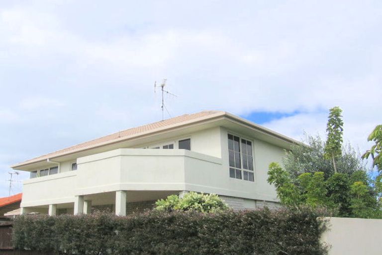 Photo of property in 1 Terrace Avenue, Mount Maunganui, 3116