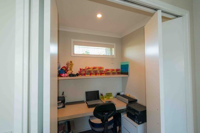 Photo of property in 10 Hyde Place, Halswell, Christchurch, 8025