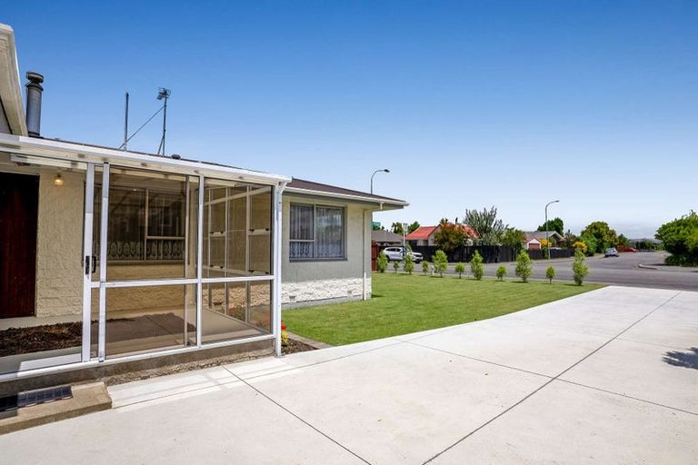 Photo of property in 76 Bush Street, Rangiora, 7400