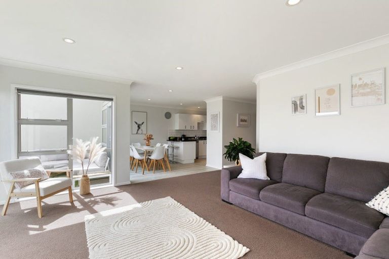 Photo of property in 15 Birkhall Grove, Strathmore Park, Wellington, 6022