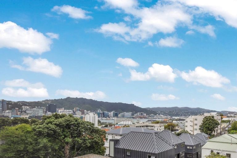 Photo of property in 22/4 Claremont Grove, Mount Victoria, Wellington, 6011