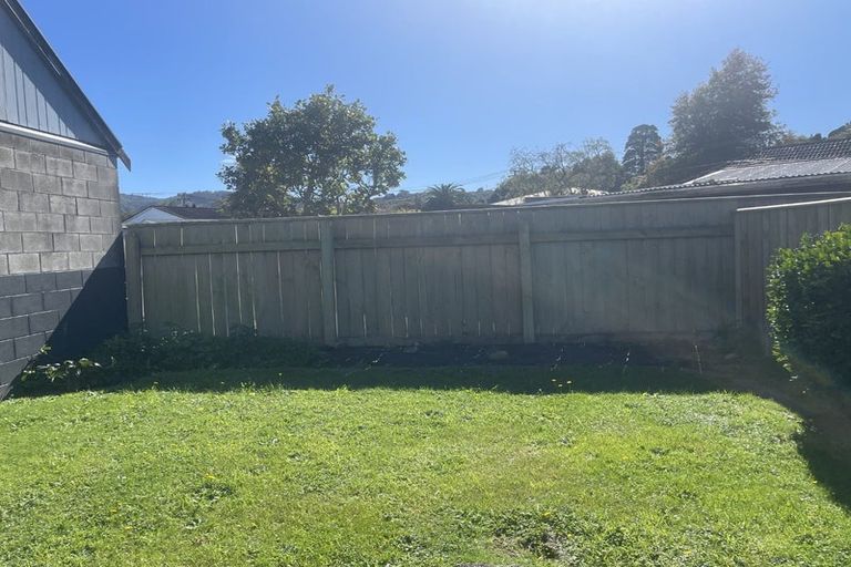 Photo of property in 7a Sequoia Place, Maoribank, Upper Hutt, 5018